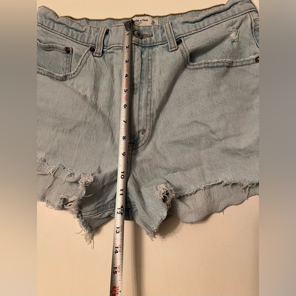Abercrombie & Fitch Curve Love The Mom Shorts High Rise Light Wash Denim Size 30 - Picture 10 of 11